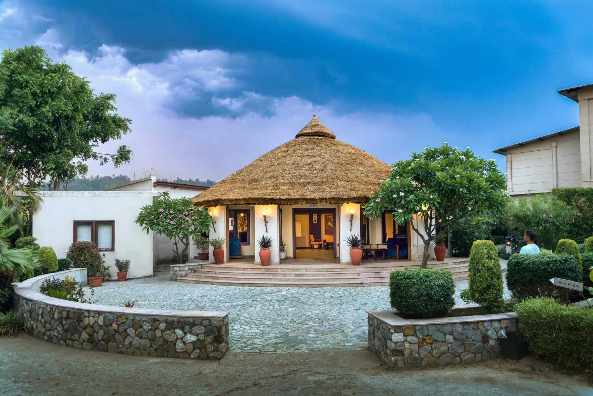 Sunday Alaya Corbett Villa Ramnagar  Exterior photo